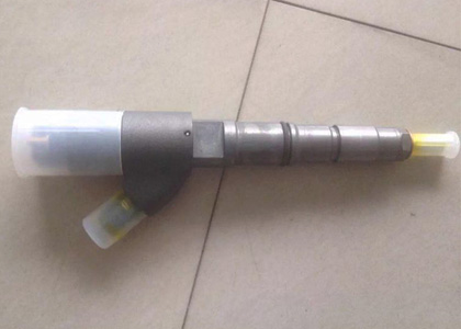 沃尔沃210BP发动机喷油器